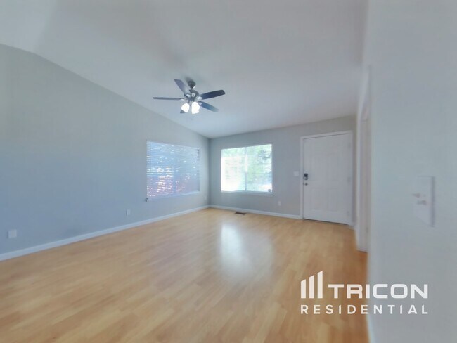 Foto del edificio - 5907 Poinsettia Ct