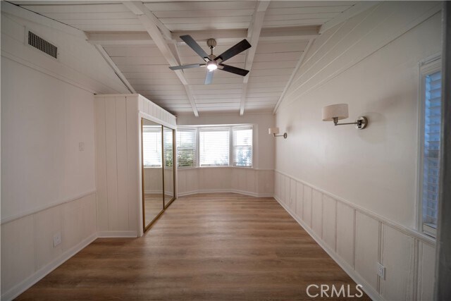 Foto del edificio - 14759 Hesby St