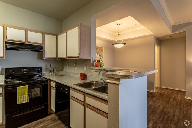2BR, 2BA 953SF - Villas at Bandera