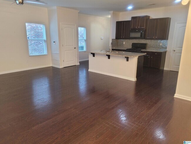 Foto del edificio - 407 W Park Dr