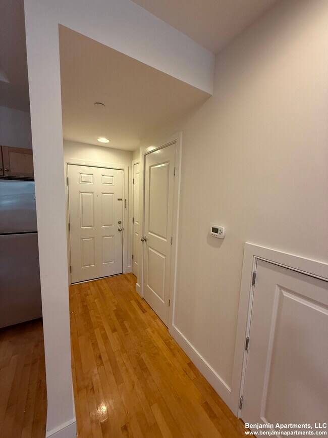 Foto del edificio - 137 2nd St