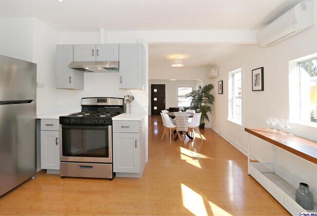 kitchen towards living and dining room - 987 El Paso Dr