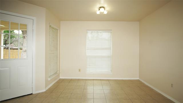 Building Photo - 7409 Meadow Creek Dr