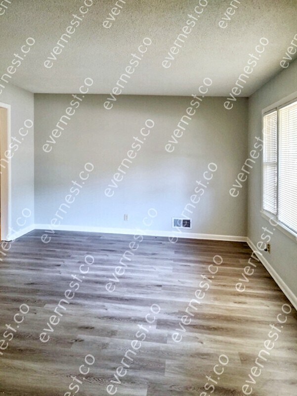 Foto del edificio - 5200 Sterling Ave