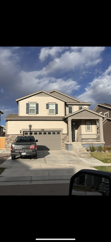 Foto principal - 9444 Pitkin St