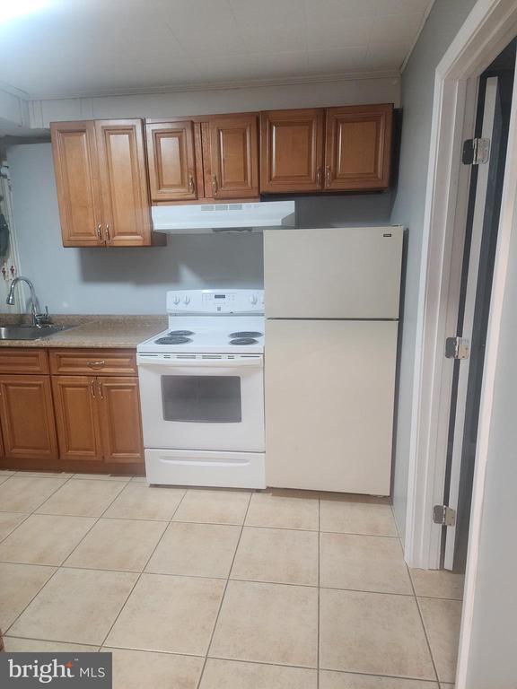 Foto del edificio - 8228 McClelland Pl