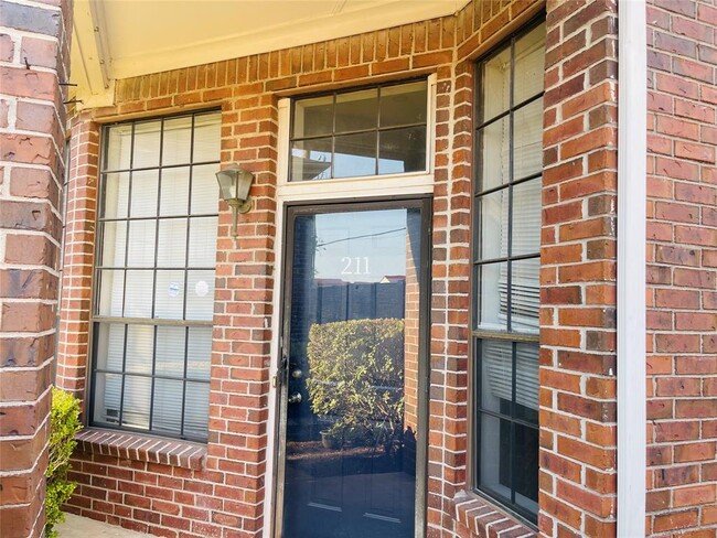 Building Photo - 8888 Benning Dr