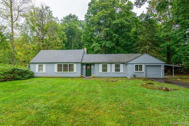 Foto del edificio - 25324 Orchard Lake Rd