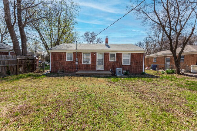 Building Photo - 2257 McAdam St