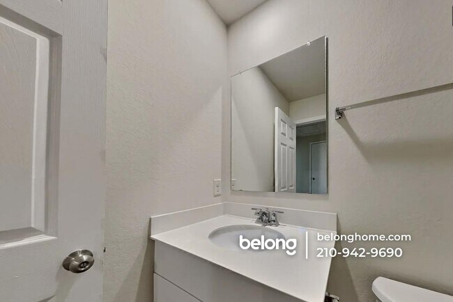 Building Photo - 13725 Crossbow Rdg