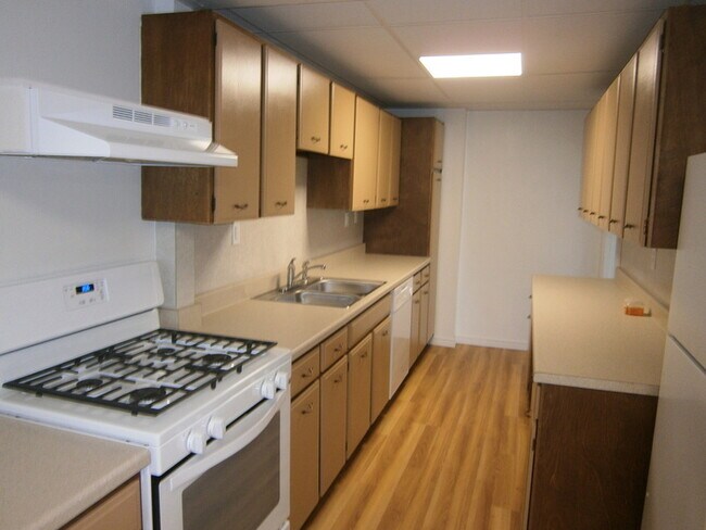 Foto del edificio - 3 BR, 1 Bath Home in Spring Grove School D...
