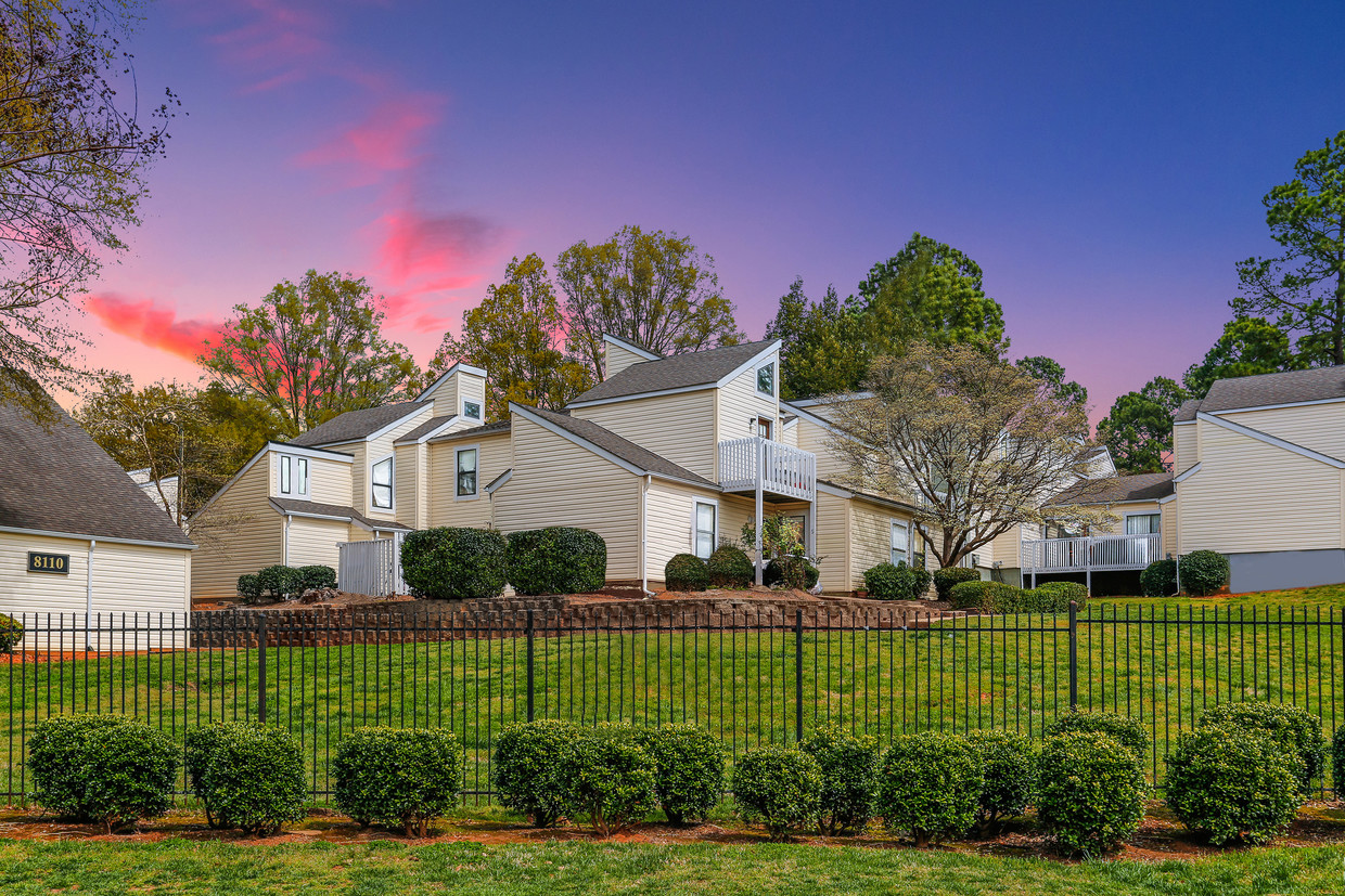 Beautiful Curb Appeal - The Flats at Arrowood