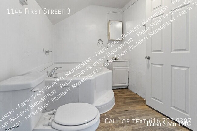 Foto del edificio - 1144 First Street 3-