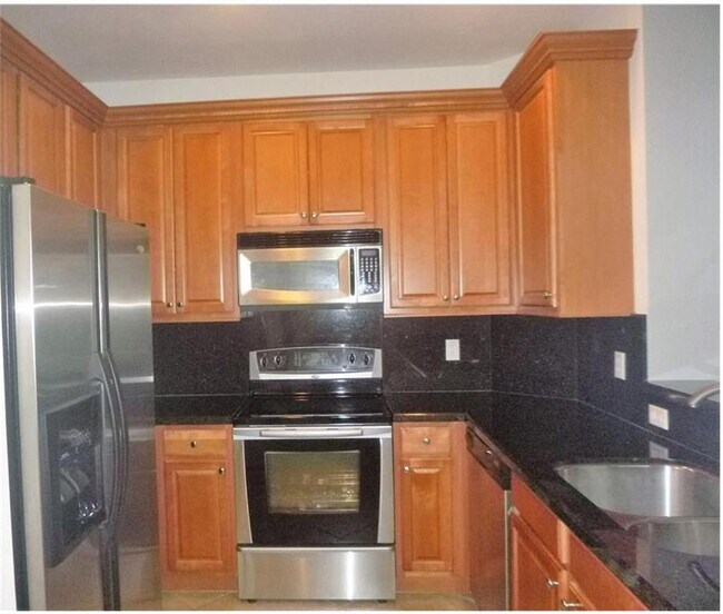 Foto del edificio - 5867 Hampton Hills Blvd