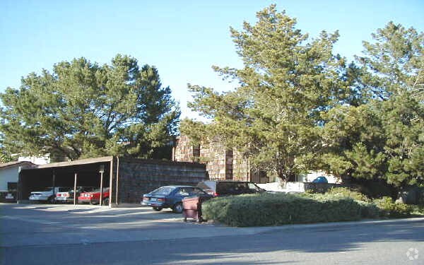 Foto del edificio - 901 Civic Center Dr