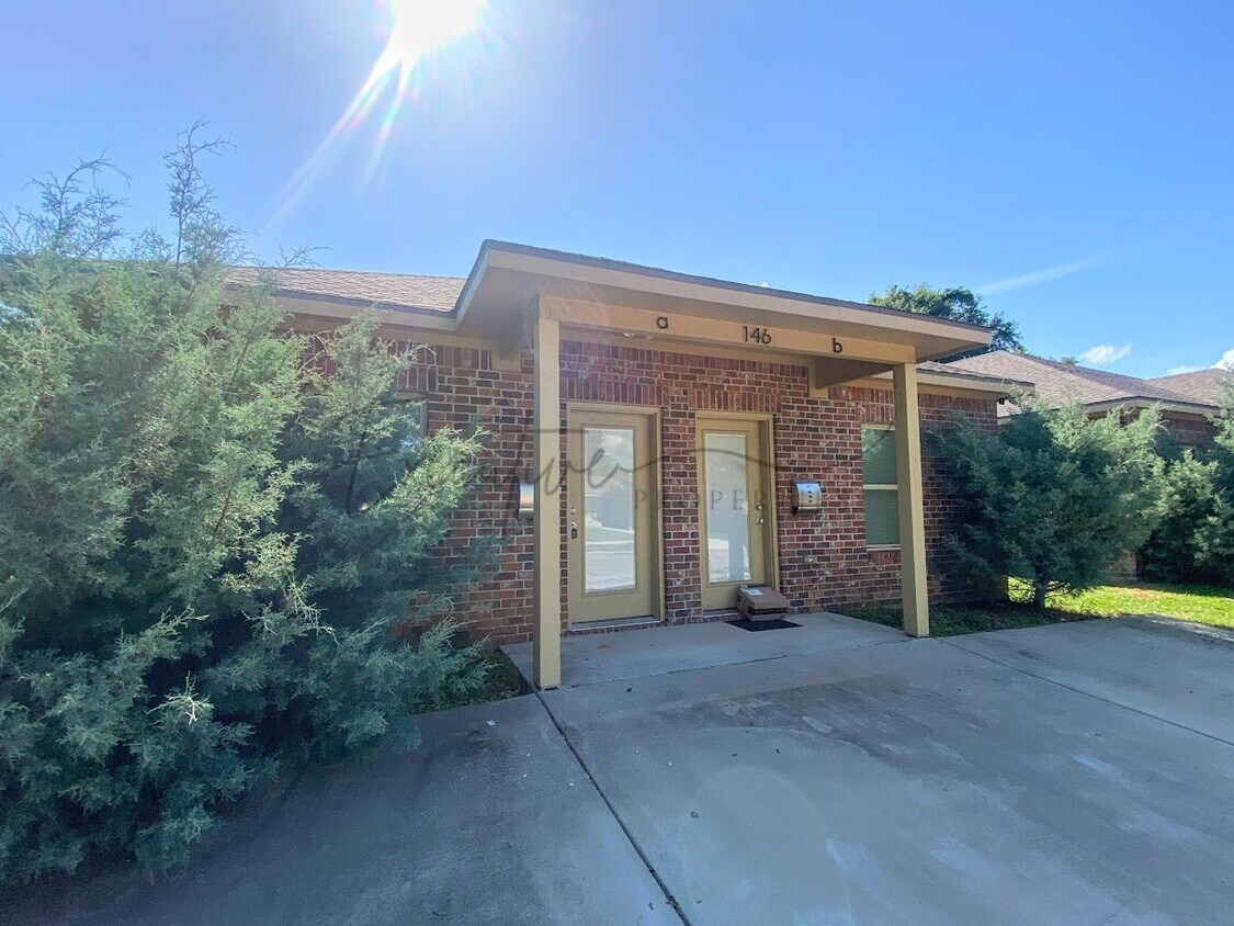Primary Photo - 146 Arlington Dr