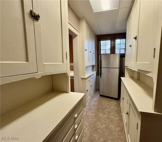 Building Photo - 607 Copley Rd