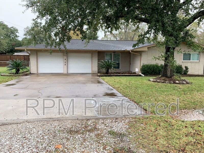 Foto principal - 402 S Avenue C