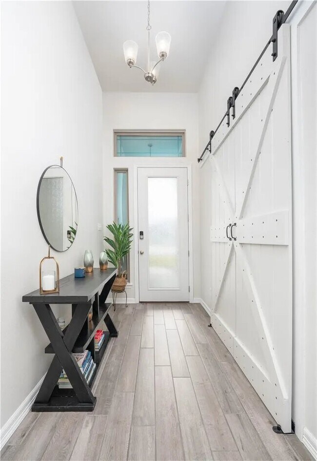 Foto del edificio - 1718 Antoinette Dr