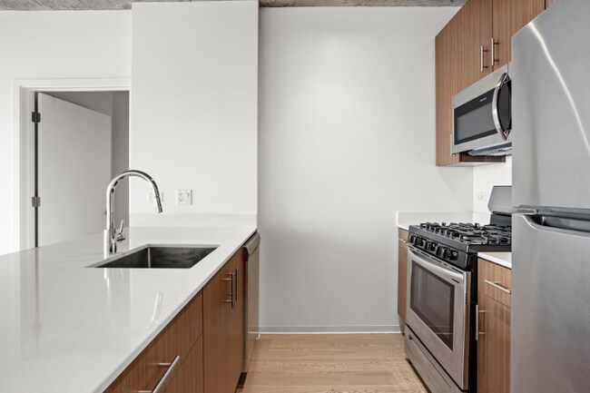Foto del edificio - 1400 E 14th St
