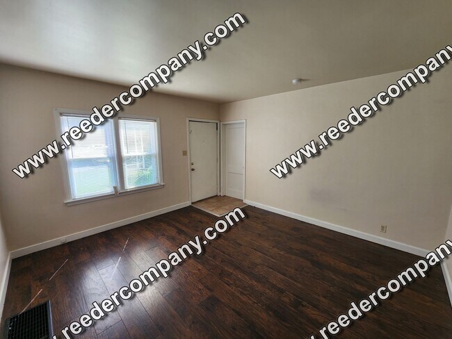 Building Photo - 1034 - 170th Place