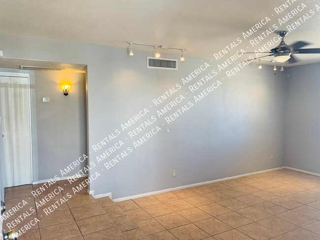 Building Photo - 5926 W Britton Ave