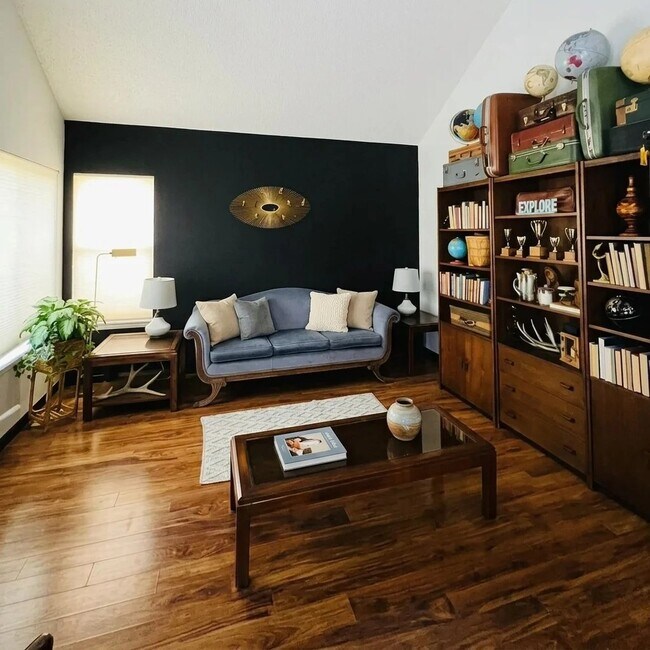 Foto del edificio - 6930 Cotton Dr
