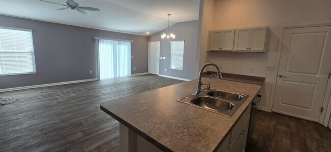 Foto del edificio - 2803 Hull Ln