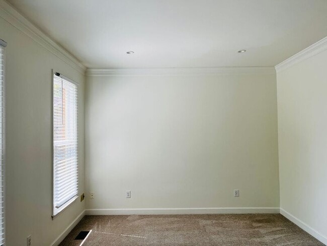 Building Photo - 1420 Calloway Ct