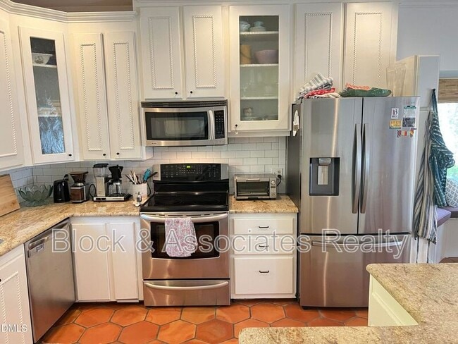 Building Photo - 1401 Governors Ct