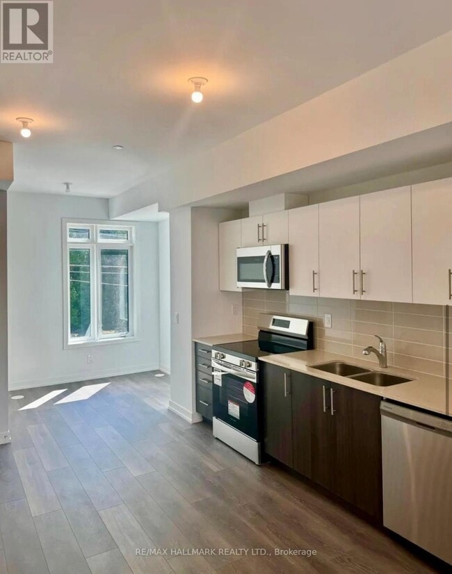 Building Photo - 68A Tisdale Ave