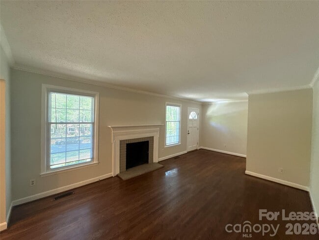 Building Photo - 5710 Charing Pl