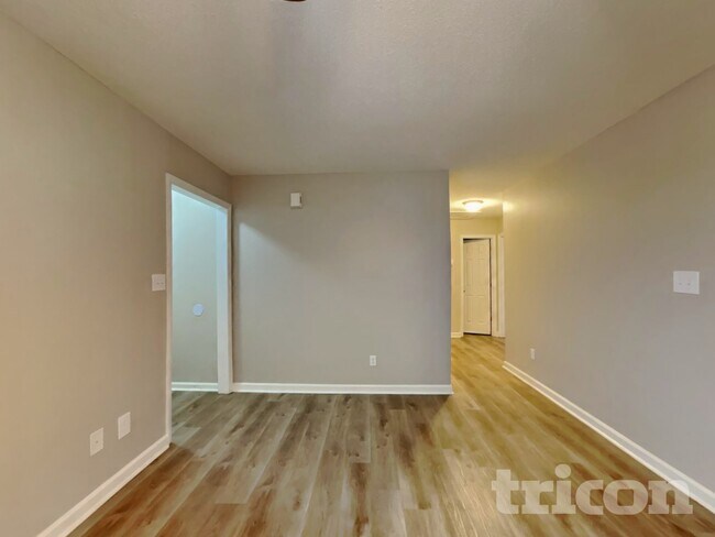 Foto del edificio - 701 Avondale Dr