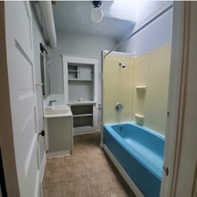 Building Photo - 1105 E 5th St