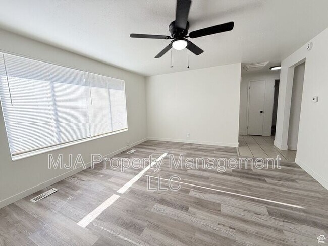 Foto del edificio - 2564 S 8th E