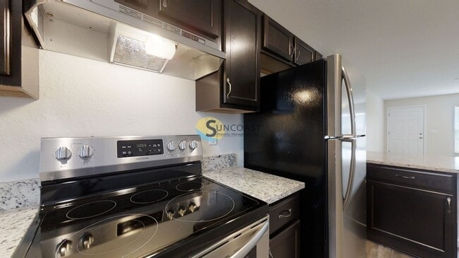 Building Photo - 13624 SW 61st Cir