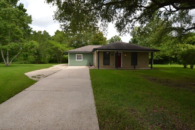 Photo - Must See! Newly updated, 3 bedroom, 1.5 bath off Starring Lane in Mayfair Subdivsion House