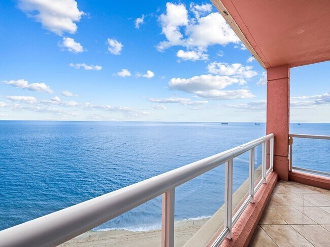 Foto del edificio - 2110 N Ocean Blvd