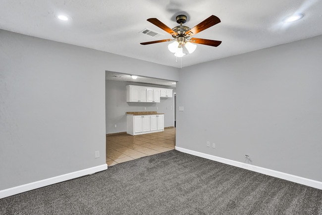 Building Photo - 119 Highland Cove