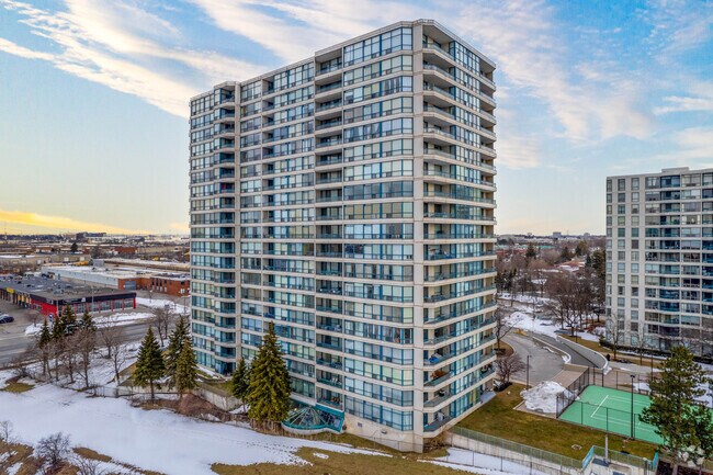 Photo du bâtiment - 4725 Sheppard Ave