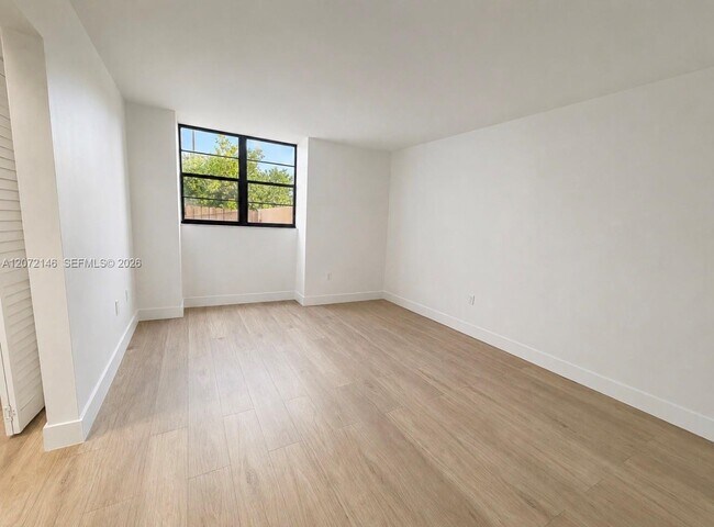 Building Photo - 10985 SW 107th St