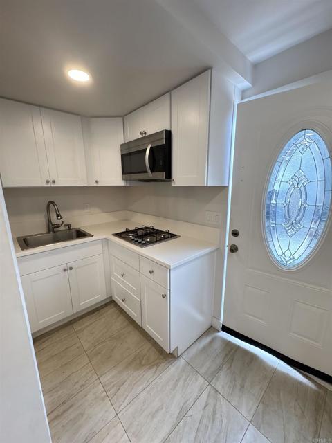 Foto del edificio - 2771 Logan Ave