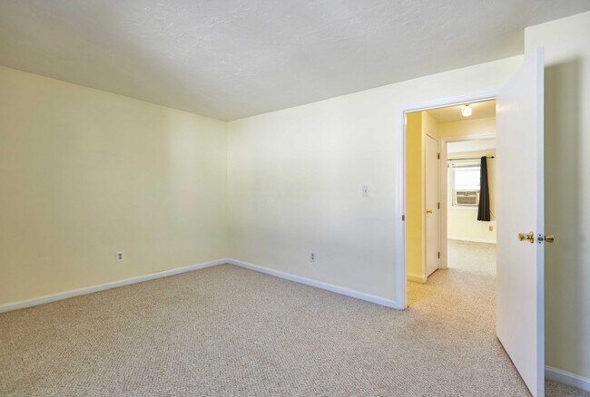 Photo - 31 Reservoir St House