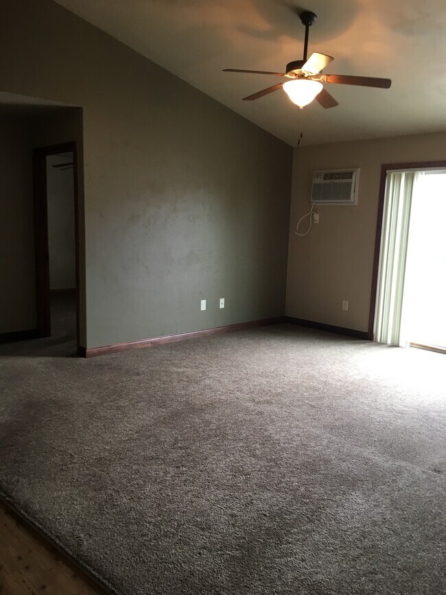 Foto del edificio - 3115 W Glenpark Dr