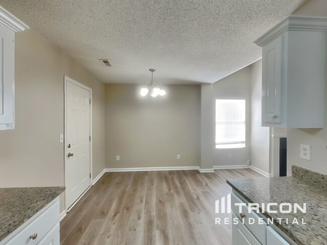 Foto del edificio - 8762 Edenton Way
