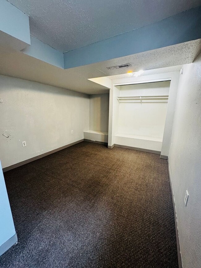 Foto del edificio - 623 3rd Ave SW
