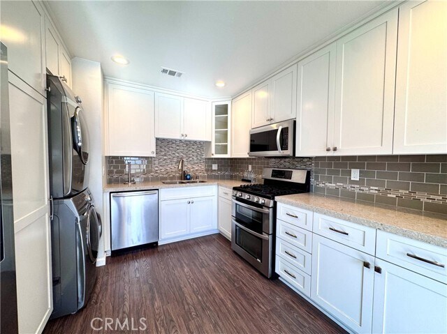 Foto del edificio - 4692 Heil Ave