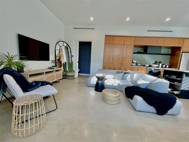 Foto del edificio - 1713 Bluebonnet Ln