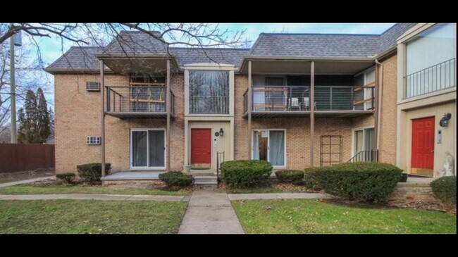 Foto del edificio - 1719 E 14 Mile Rd