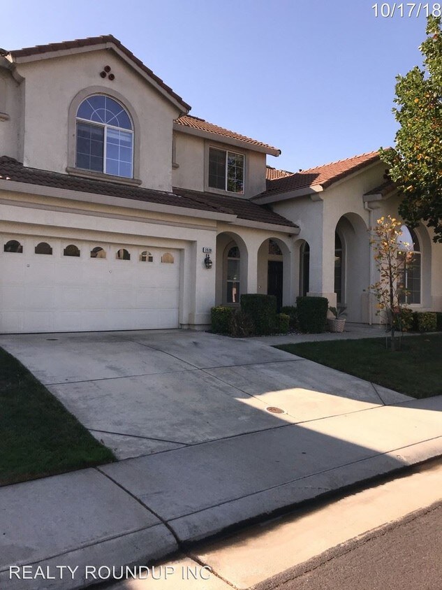 Primary Photo - 5 br, 3 bath House - 2528 Black Tern Way